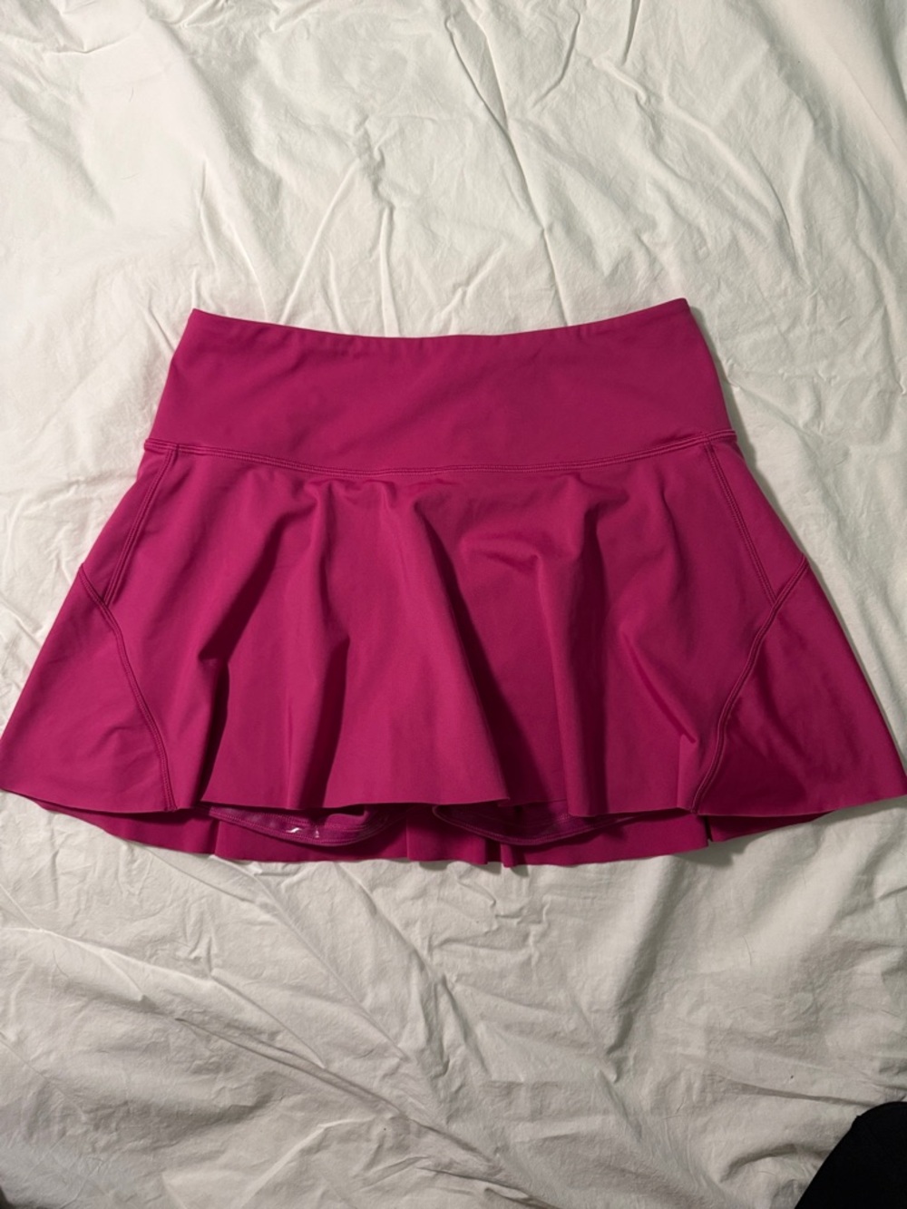 Athleta Ace Tennis Skort 13.5” fuchsia built in shorts.